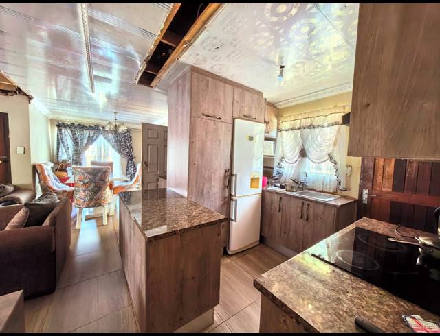 3 BEDROOM HOUSE FOR SALE IN SEBOKENG ZONE 3